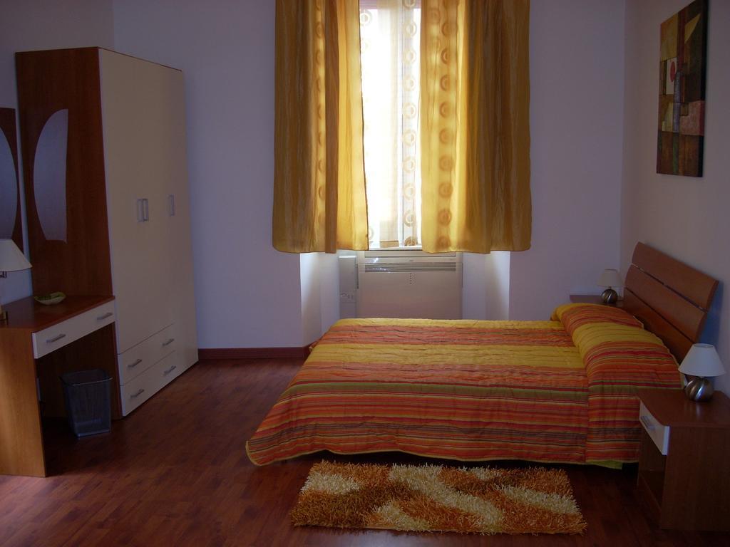 Bed and Breakfast Eurelios à Adrano Extérieur photo